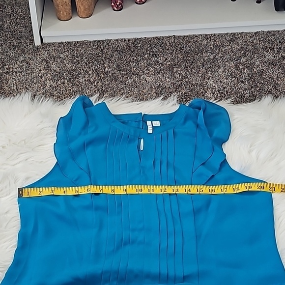 Elle Turquoise Sleeveless Blouse with Ruffles and Pleated Front - Picture 13 of 15